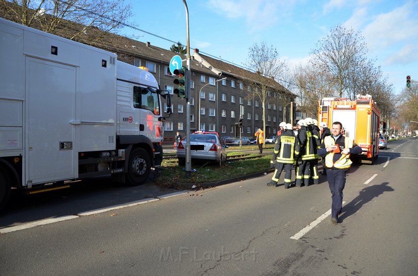 VU Koeln PKW Bahn Amsterdamerstr Friedrich Karlstr P084.JPG